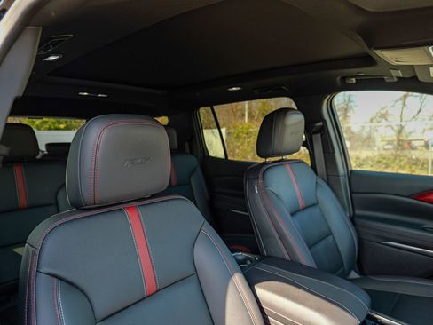 Used 2024 Chevrolet Traverse RS w/ LPO, Floor Liner Package image 41