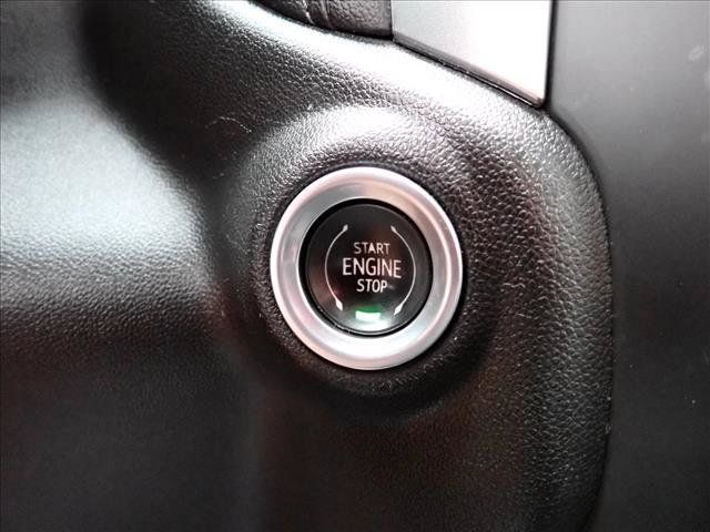 Used 2021 Chevrolet Silverado 1500 LT AWD/4WD image 19