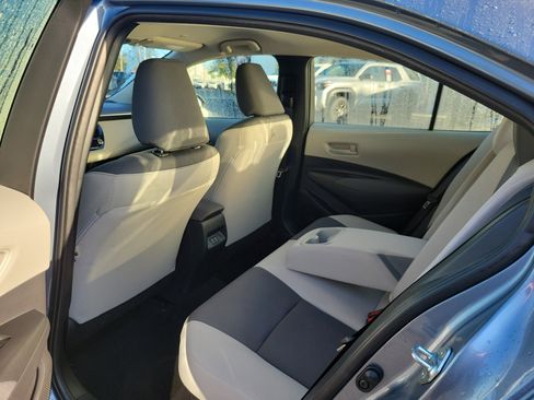 Used 2025 Toyota Corolla LE image 9