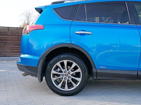 Used 2018 Toyota RAV4 Limited image 4