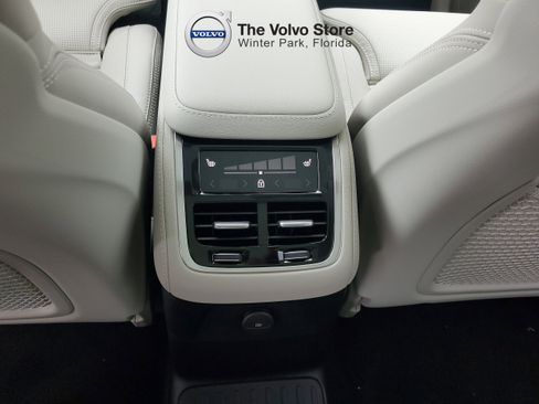 Used 2026 Volvo XC90 T8 Ultra w/ Protection Package Premier AWD/4WD image 13