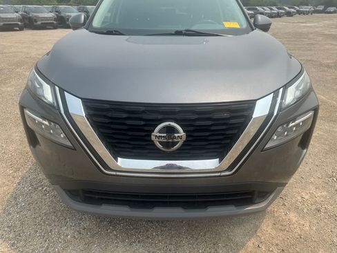 Used 2021 Nissan Rogue SV w/ Premium Package AWD/4WD image 3