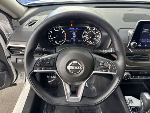 Certified 2024 Nissan Altima 2.5 SV image 12