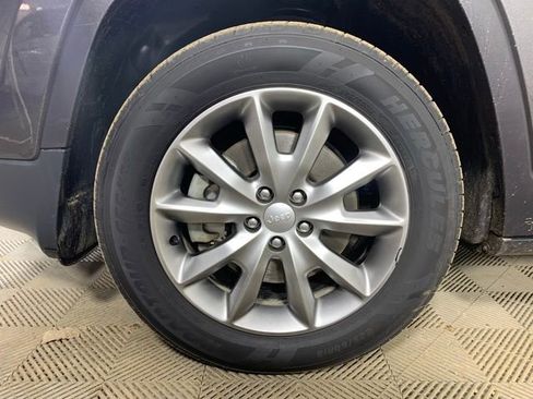 Used 2018 Jeep Cherokee Limited w/ Trailer Tow Group image 34