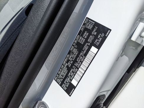 Certified 2023 Volvo C40 P8 Recharge Ultimate AWD/4WD image 30