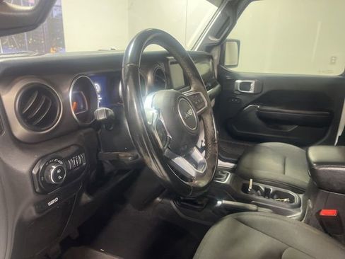 Used 2020 Jeep Gladiator Sport w/ Quick Order Package 23S image 9