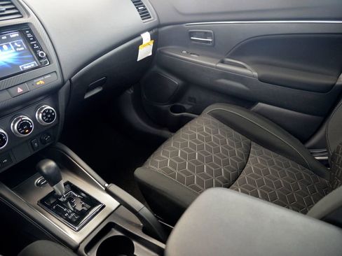 Used 2024 Mitsubishi Outlander Sport ES image 26