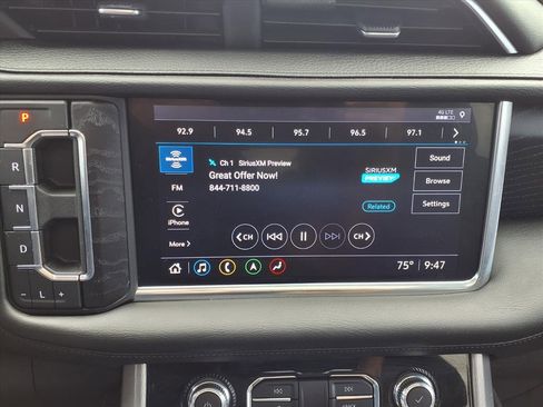 Used 2021 GMC Yukon Denali w/ Denali Premium Package image 16