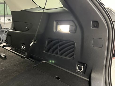 Used 2025 Ford Explorer Active w/ Active Comfort Package image 39