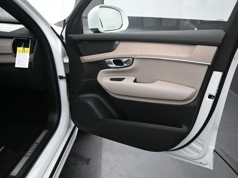 New 2026 Volvo XC90 B5 Plus w/ Protection Package AWD/4WD image 37