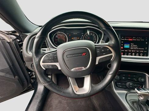 Used 2016 Dodge Challenger R/T Scat Pack w/ Leather Interior Group RWD image 12