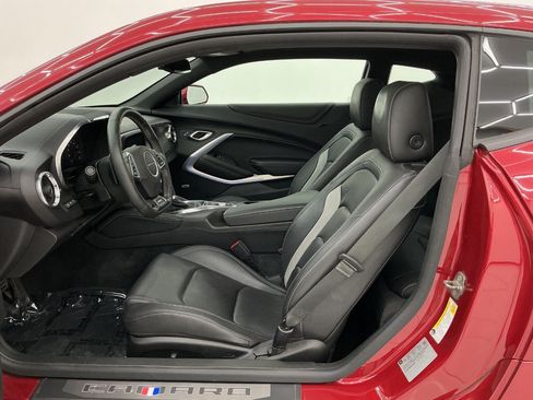 Used 2017 Chevrolet Camaro LT RWD image 14