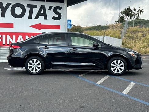 Used 2026 Toyota Corolla LE image 6