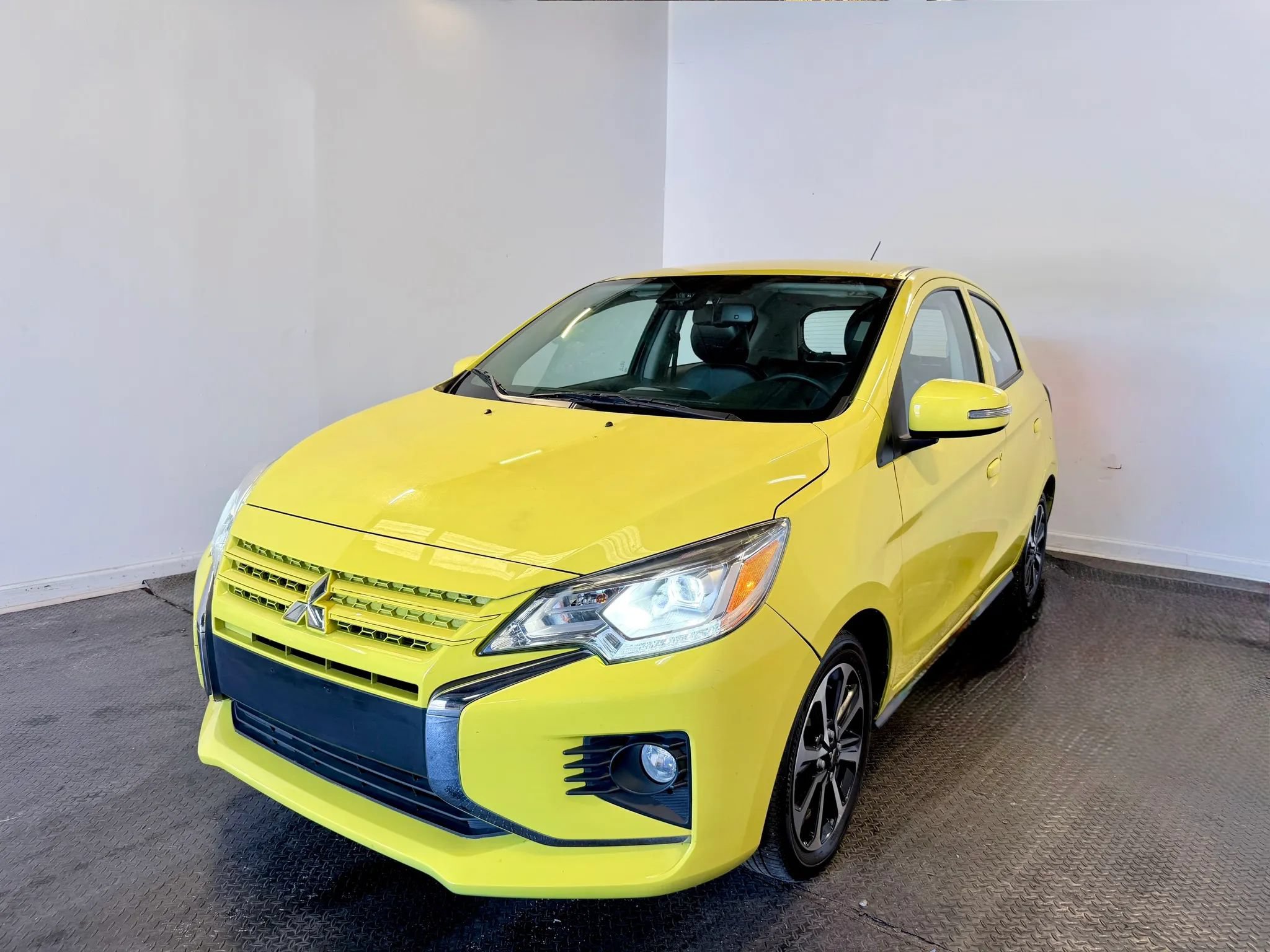 Used 2024 Mitsubishi Mirage SE FWD image 2