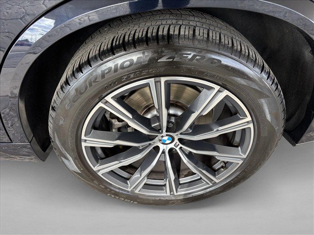 Used 2024 BMW X5 xDrive40i w/ M Sport Package AWD/4WD image 23