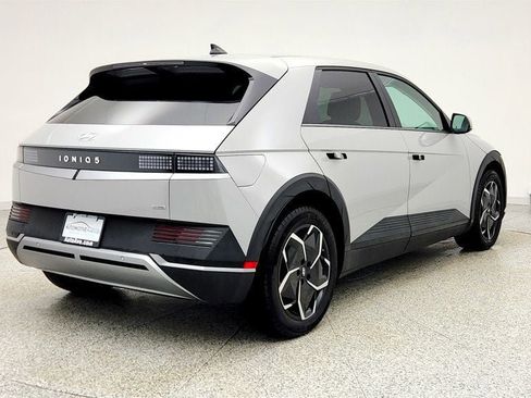 Used 2024 Hyundai Ioniq 5 SEL image 5