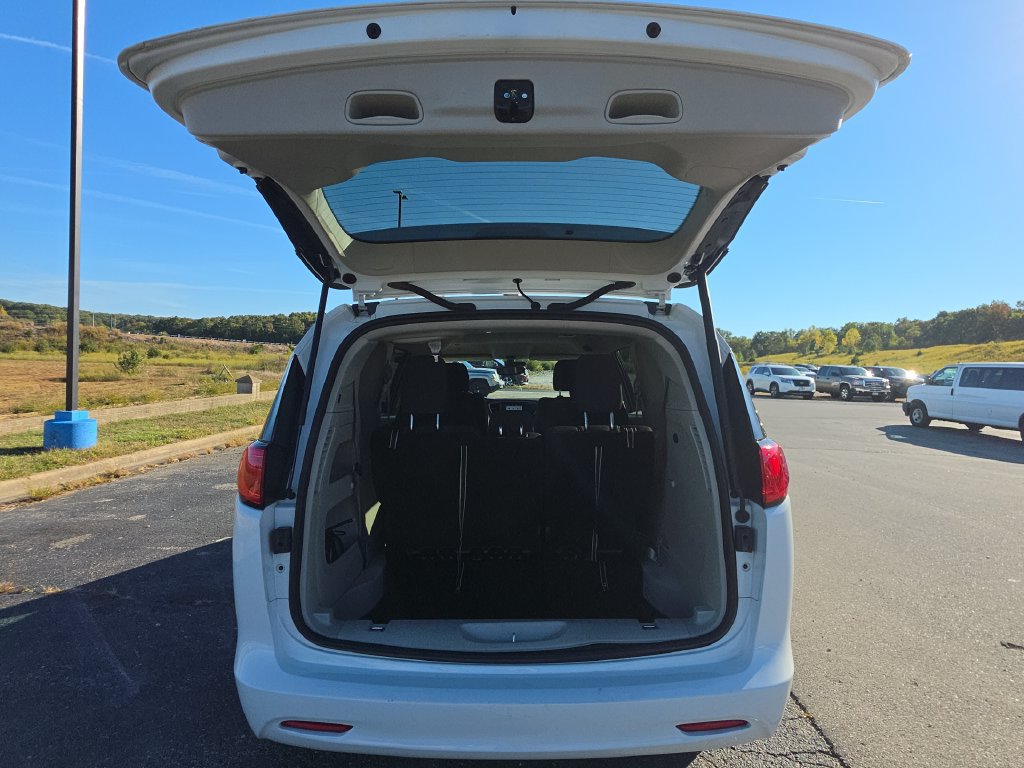 Used 2024 Chrysler Voyager LX FWD image 26