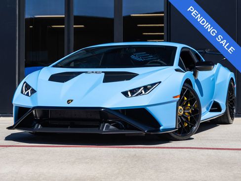 Used 2024 Lamborghini Huracan STO image 1