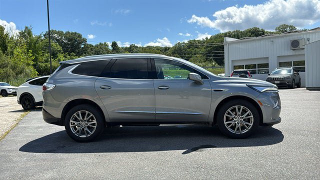 Used 2024 Buick Enclave Essence w/ Experience Buick Package AWD/4WD image 5