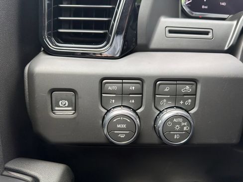 New 2026 GMC Sierra 1500 AT4 w/ AT4 Premium Package AWD/4WD image 24