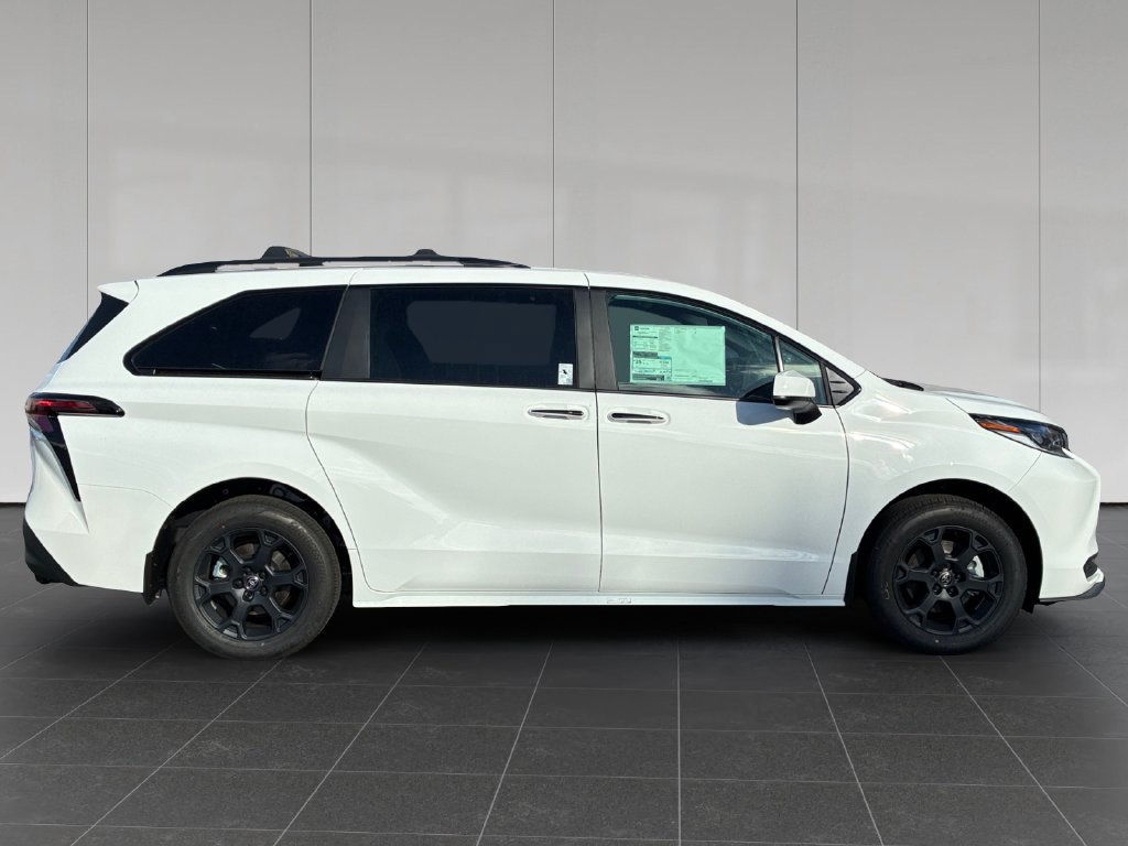New 2026 Toyota Sienna XLE Woodland Edition AWD/4WD image 7