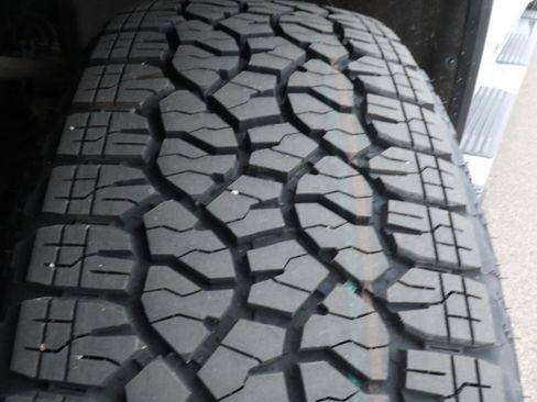 Certified 2022 GMC Sierra 1500 SLT w/ SLT Premium Plus Package image 17