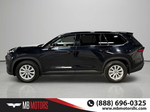 Used 2025 Toyota Grand Highlander AWD image 6