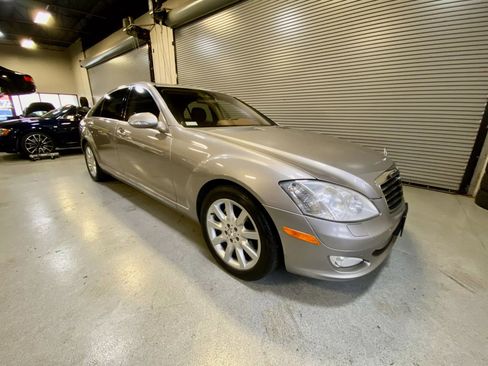 Used 2007 Mercedes-Benz S 550 Sedan image 7