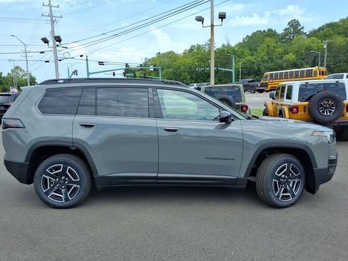 New 2026 Jeep Cherokee Laredo AWD/4WD image 2