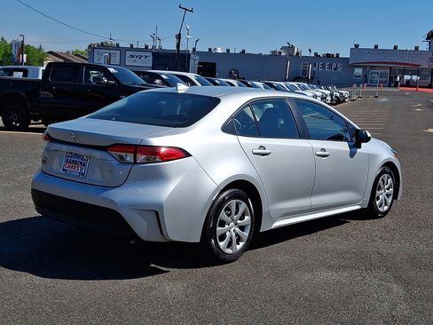 Used 2024 Toyota Corolla LE FWD image 6