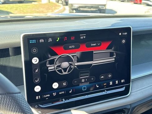 New 2026 Volkswagen Tiguan SE R-Line FWD image 20