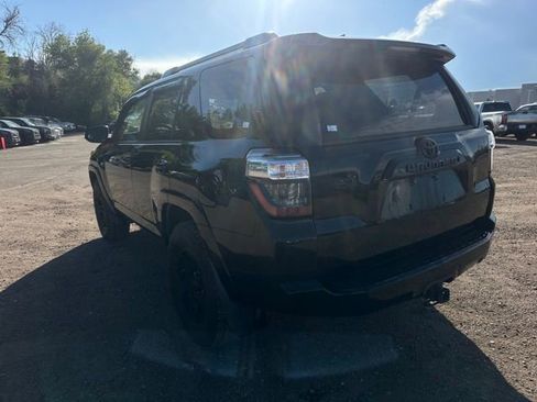 Used 2016 Toyota 4Runner SR5 AWD/4WD image 3