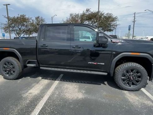 New 2026 GMC Sierra 2500 AT4 w/ AT4 Premium Plus Package AWD/4WD image 3