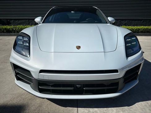 Certified 2026 Porsche Panamera image 8