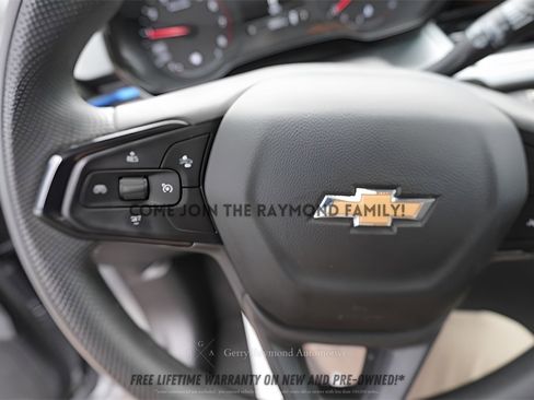 Used 2025 Chevrolet Trax LS w/ LS Convenience Package image 25