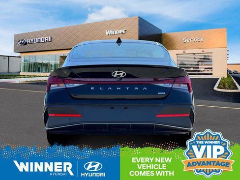 New 2025 Hyundai Elantra SEL image 6