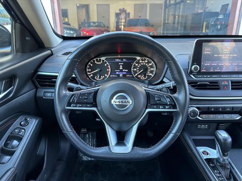 Used 2021 Nissan Altima 2.5 SR image 19