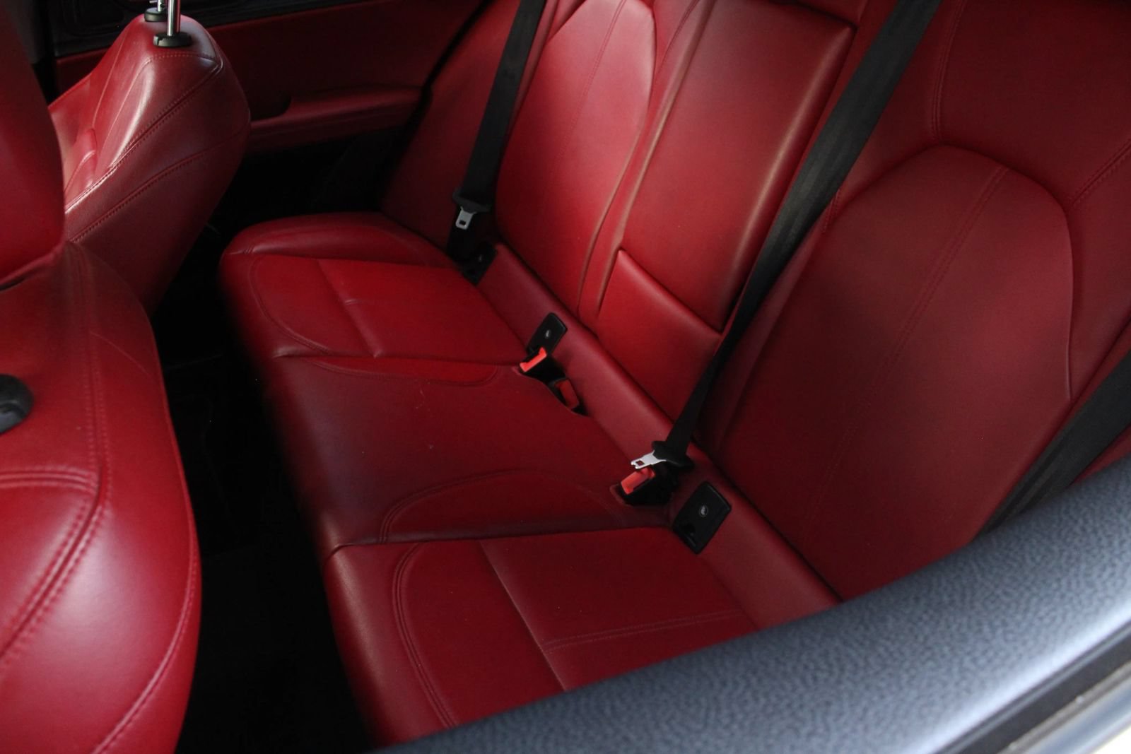 Used 2020 Alfa Romeo Stelvio AWD w/ Cold Weather Package image 18