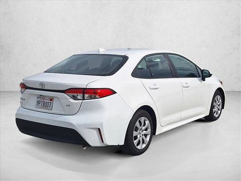 Certified 2025 Toyota Corolla LE image 5