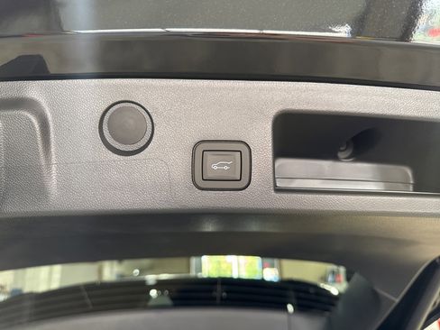 New 2026 Chevrolet Equinox LT w/ Convenience Package II image 15