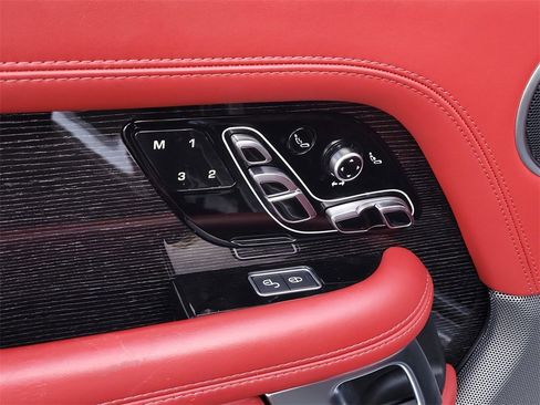 Used 2020 Land Rover Range Rover Autobiography image 12
