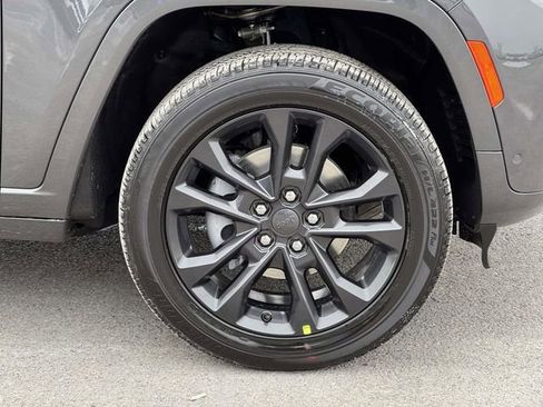 New 2026 Jeep Grand Cherokee Limited AWD/4WD image 26