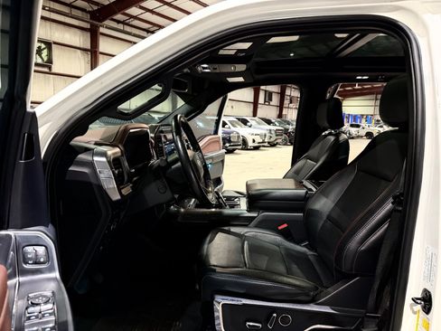 Used 2022 Ford F150 Lariat w/ Equipment Group 502A High AWD/4WD image 13
