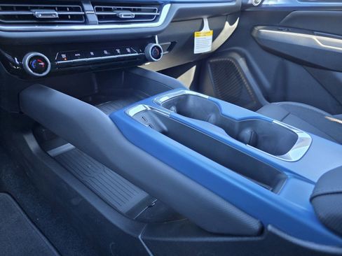 New 2026 Chevrolet Equinox EV LT w/ Convenience Package II image 27