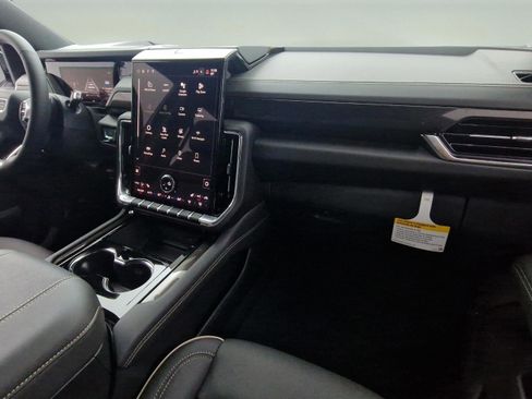 New 2026 GMC Yukon Elevation w/ LPO, Floor Liner Package image 10