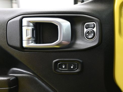 Used 2022 Jeep Wrangler Unlimited Sport AWD/4WD image 25