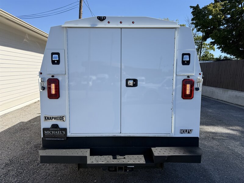 Used 2021 Chevrolet Express 3500 w/ Power Convenience Package RWD image 23