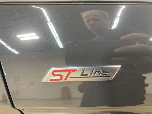 Used 2021 Ford Edge ST-Line w/ Cold Weather Package image 19