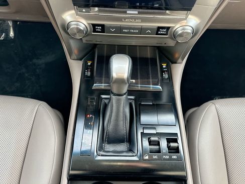 Used 2020 Lexus GX 460 Premium image 33