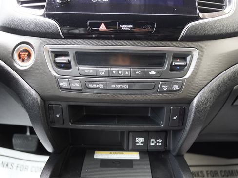 Used 2022 Honda Passport TrailSport image 29